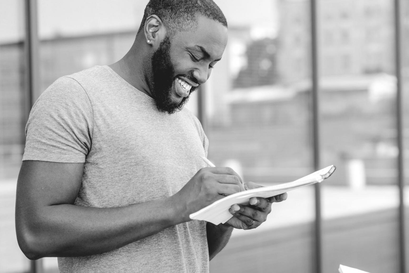 Analyse des flux de trésorerie avec graphiques et données mensuelles